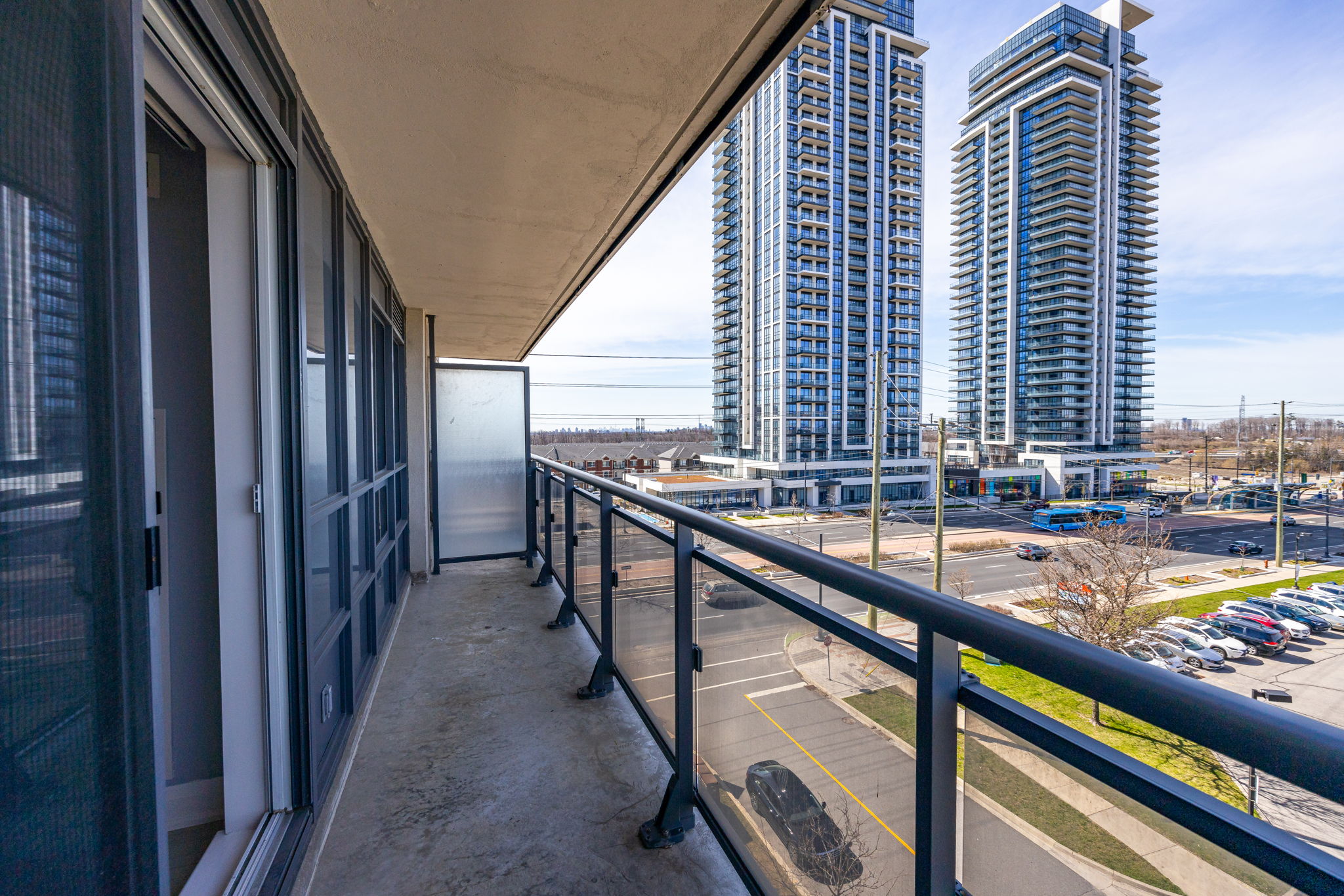 Richmond Hill property showcase — delivered property photograph 25