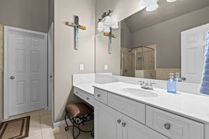  Photo 32