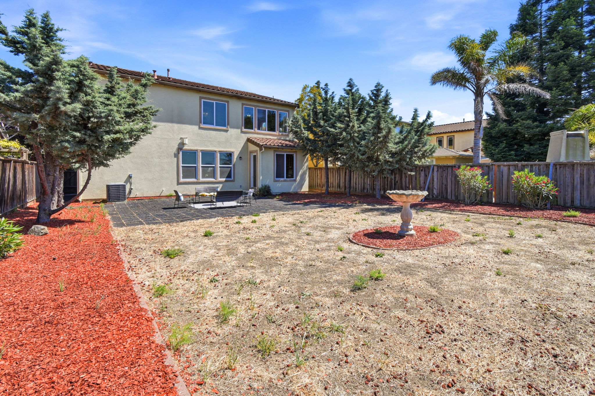 049_F8_370 Klein Ave