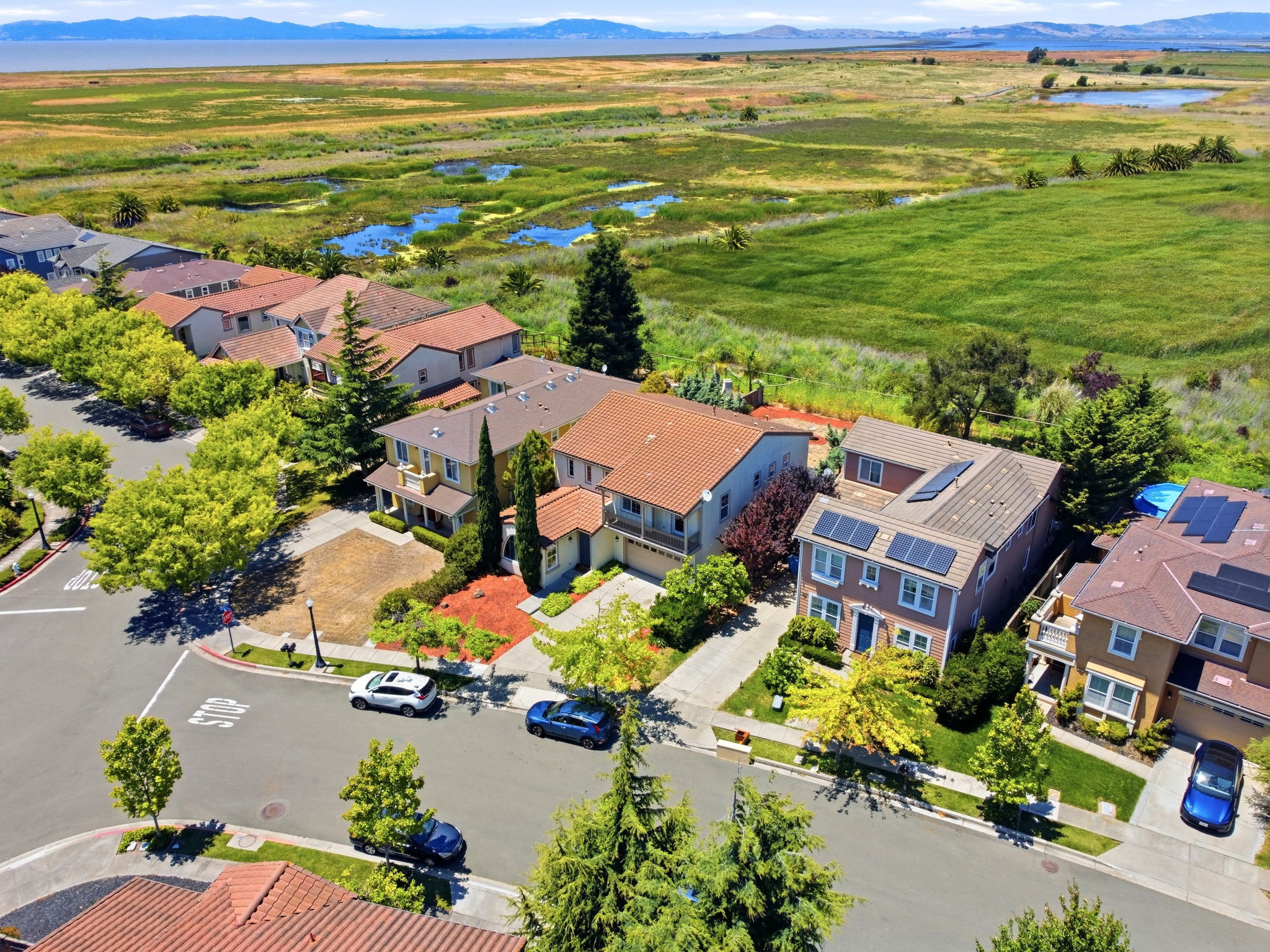 016_F8_AERIAL_370 Klein Ave
