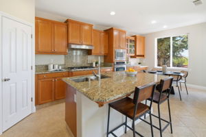 013_F8_370 Klein Ave