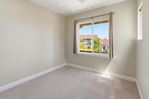 026_F8_370 Klein Ave