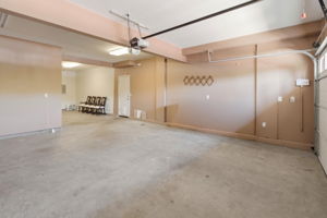 046_F8_370 Klein Ave