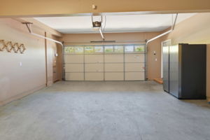 047_F8_370 Klein Ave