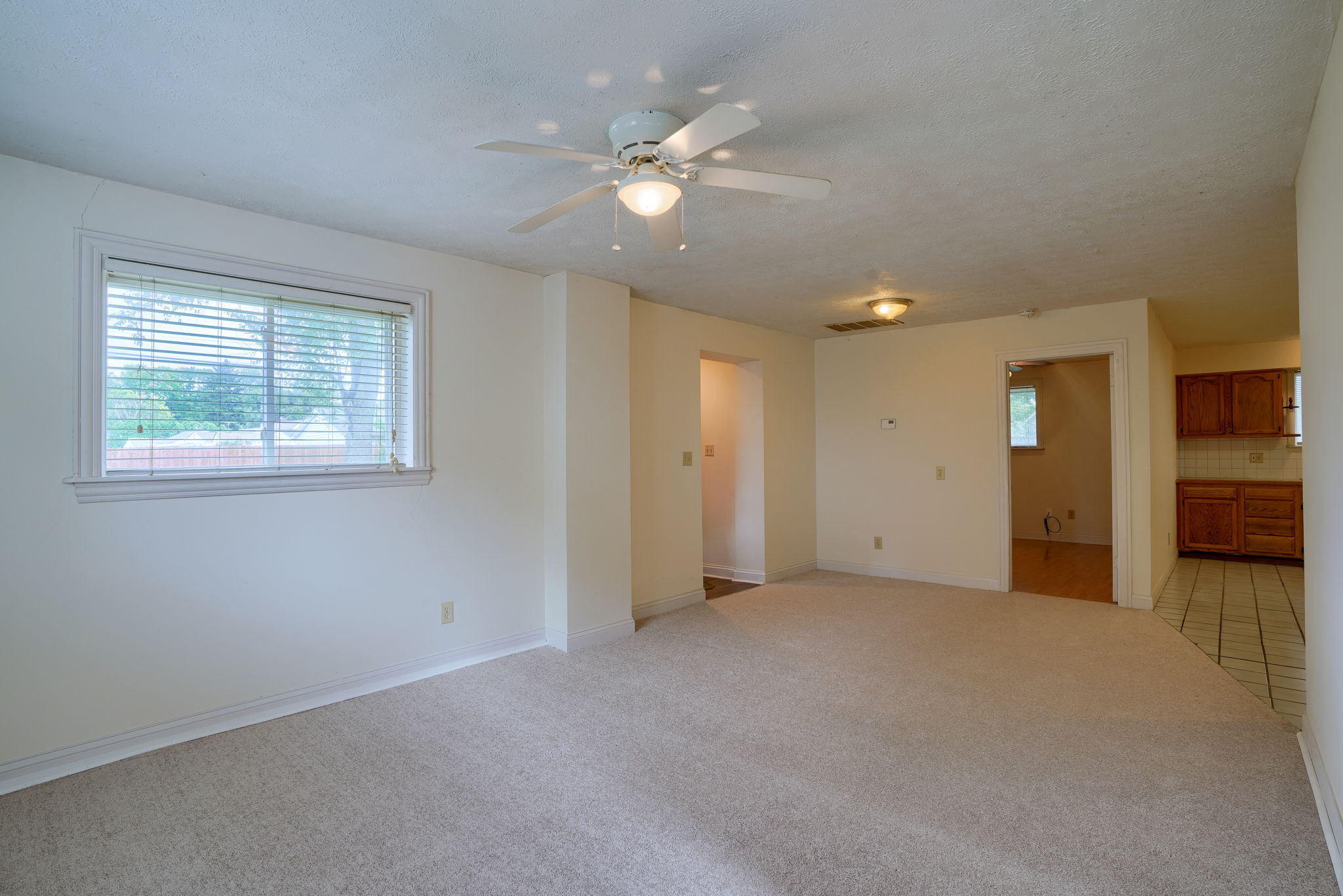 370 Main St (41)