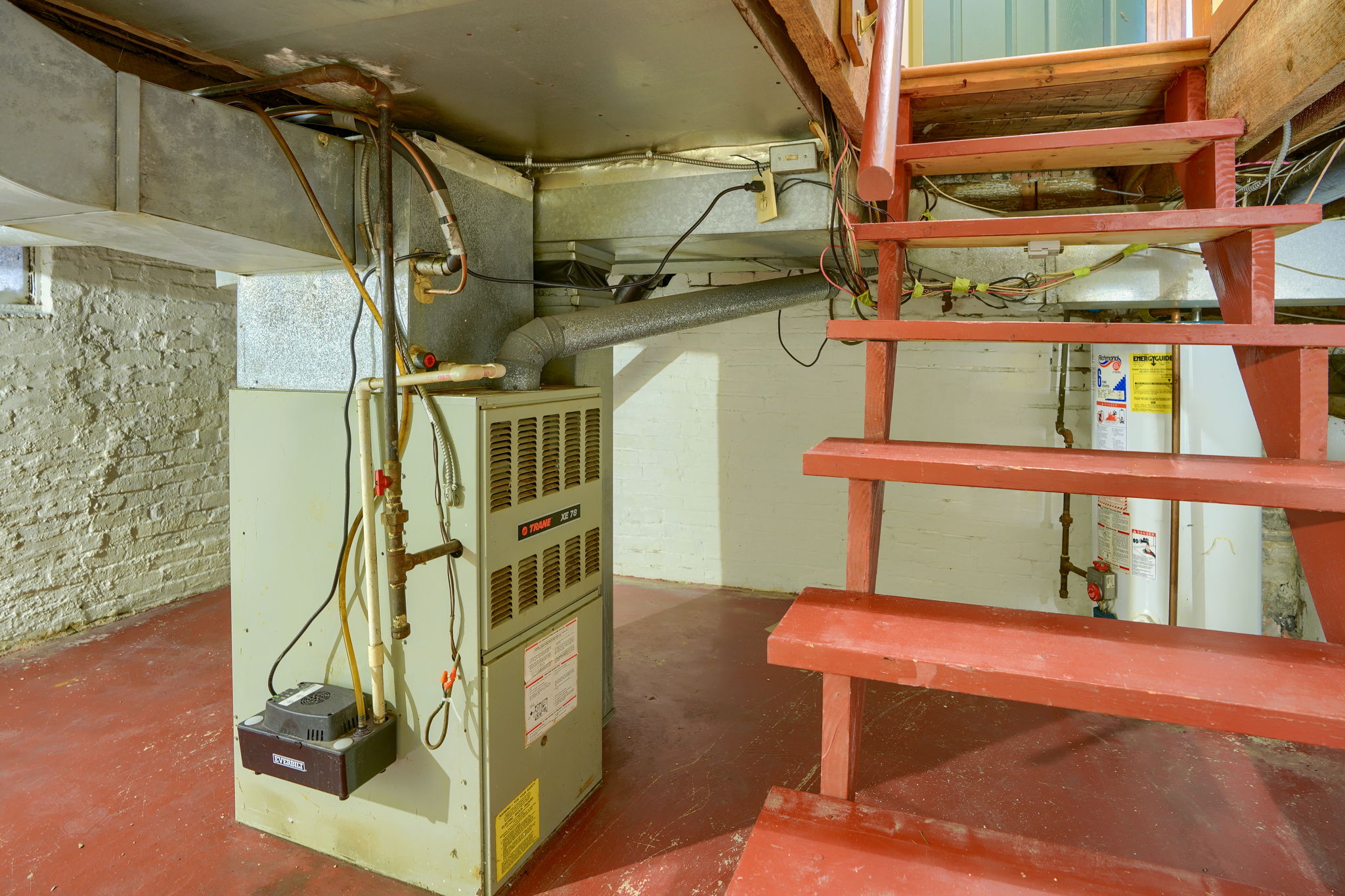 370 Main St (72)