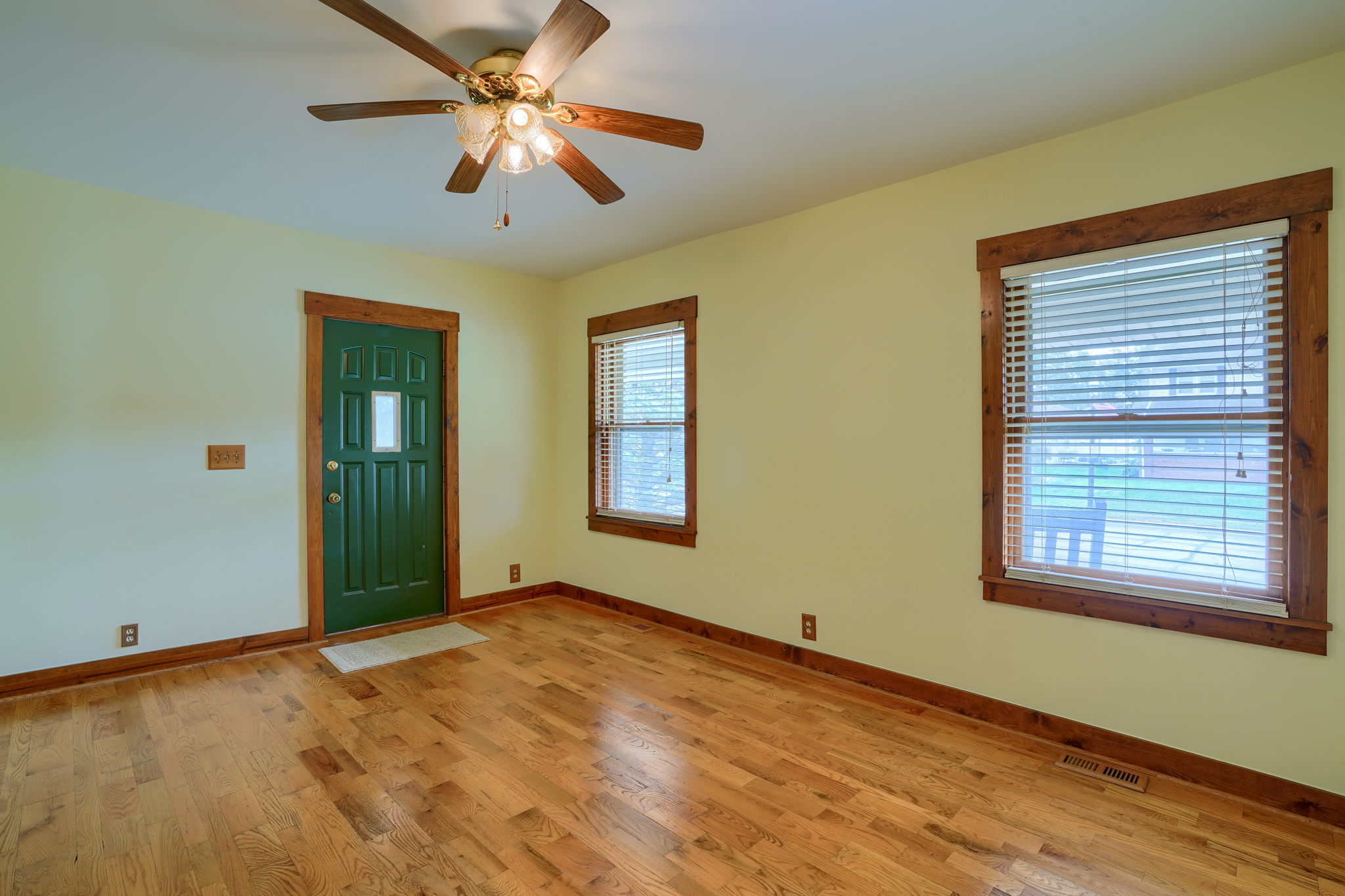 370 Main St (61)
