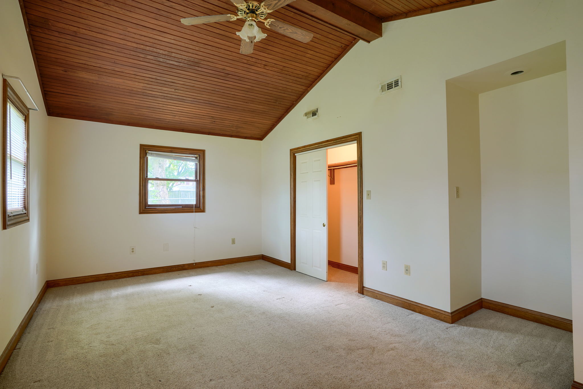 370 Main St (48)