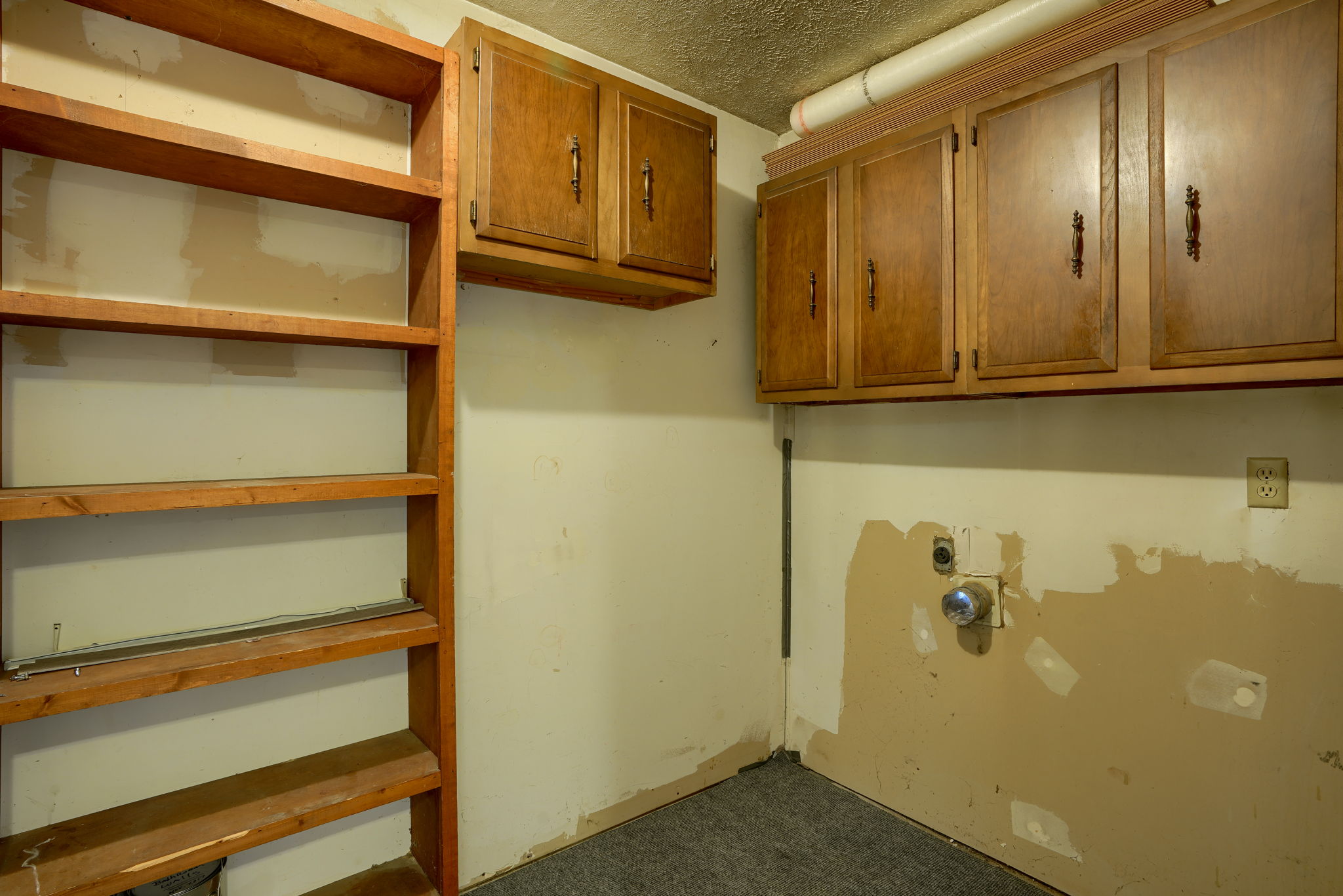 370 Main St (50)