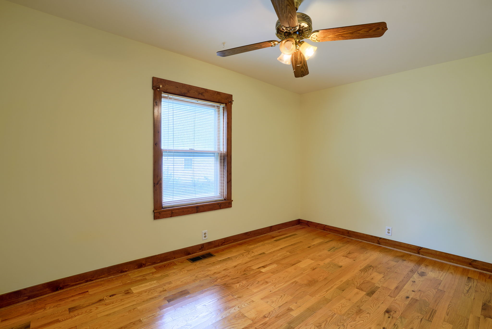 370 Main St (63)