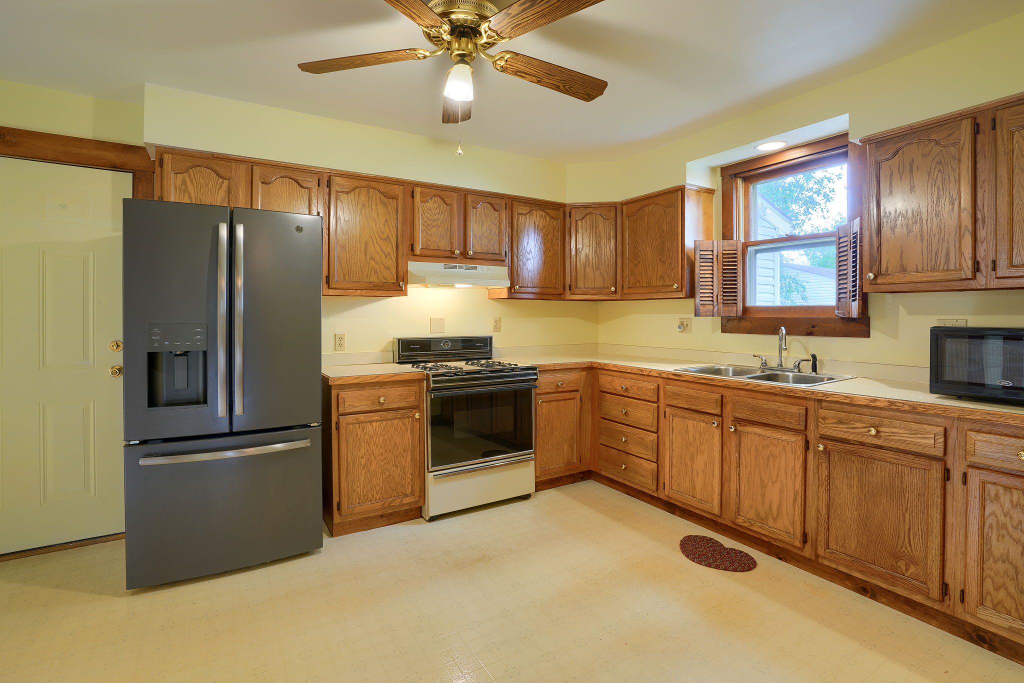 370 Main St (56)