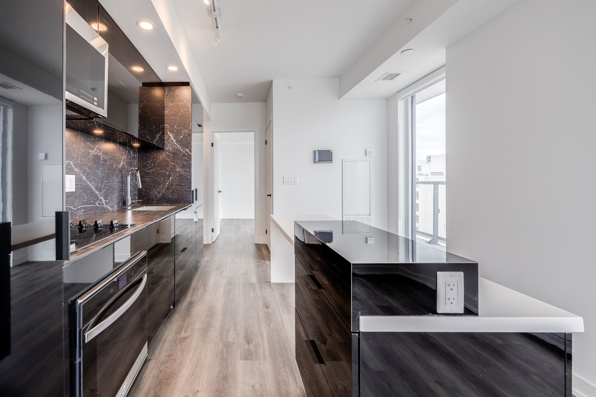 Burlington property showcase — delivered property photograph 6