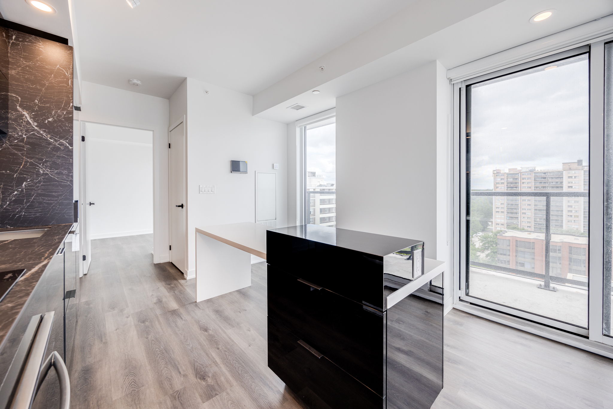 Burlington property showcase — delivered property photograph 7