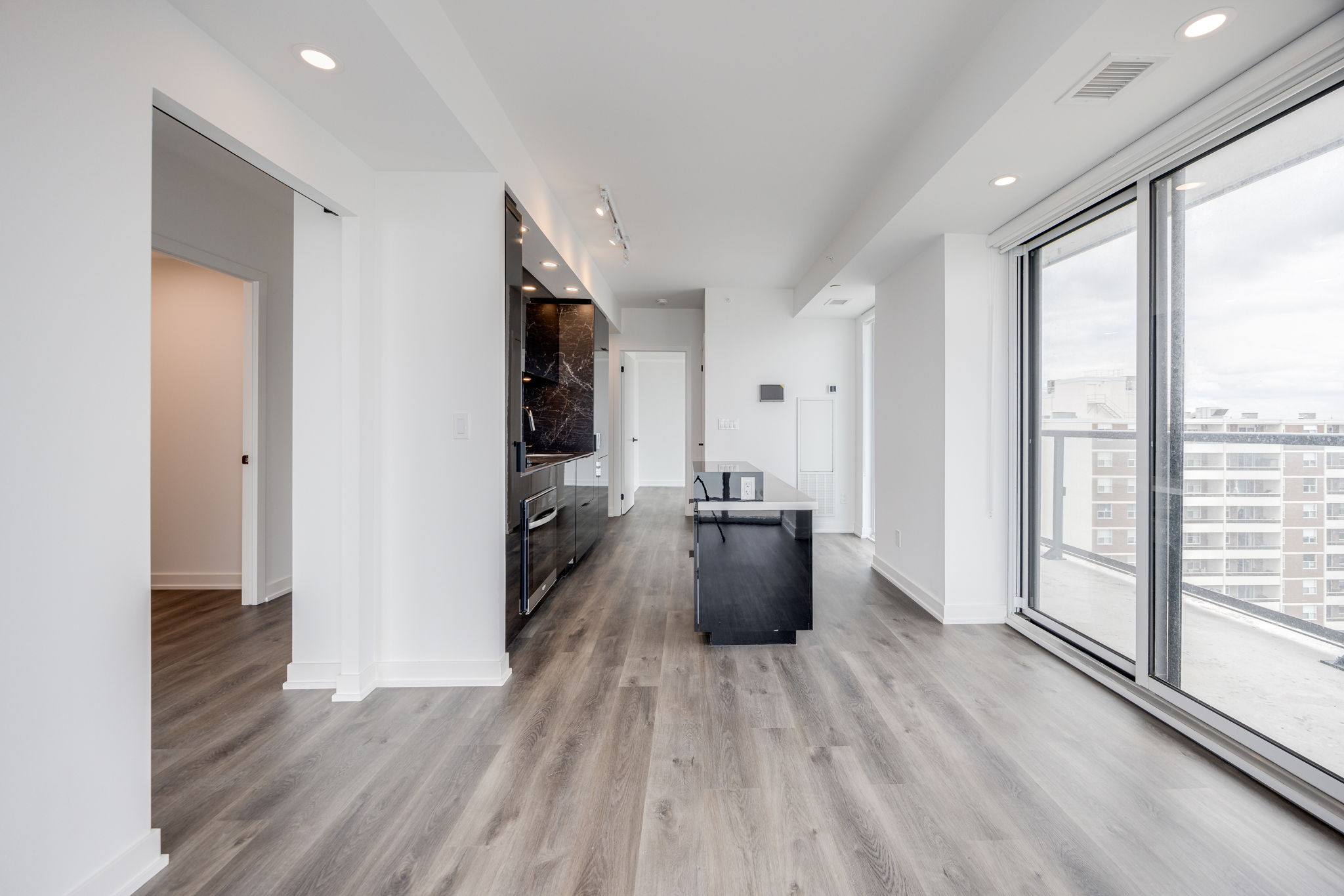 Burlington property showcase — delivered property photograph 10