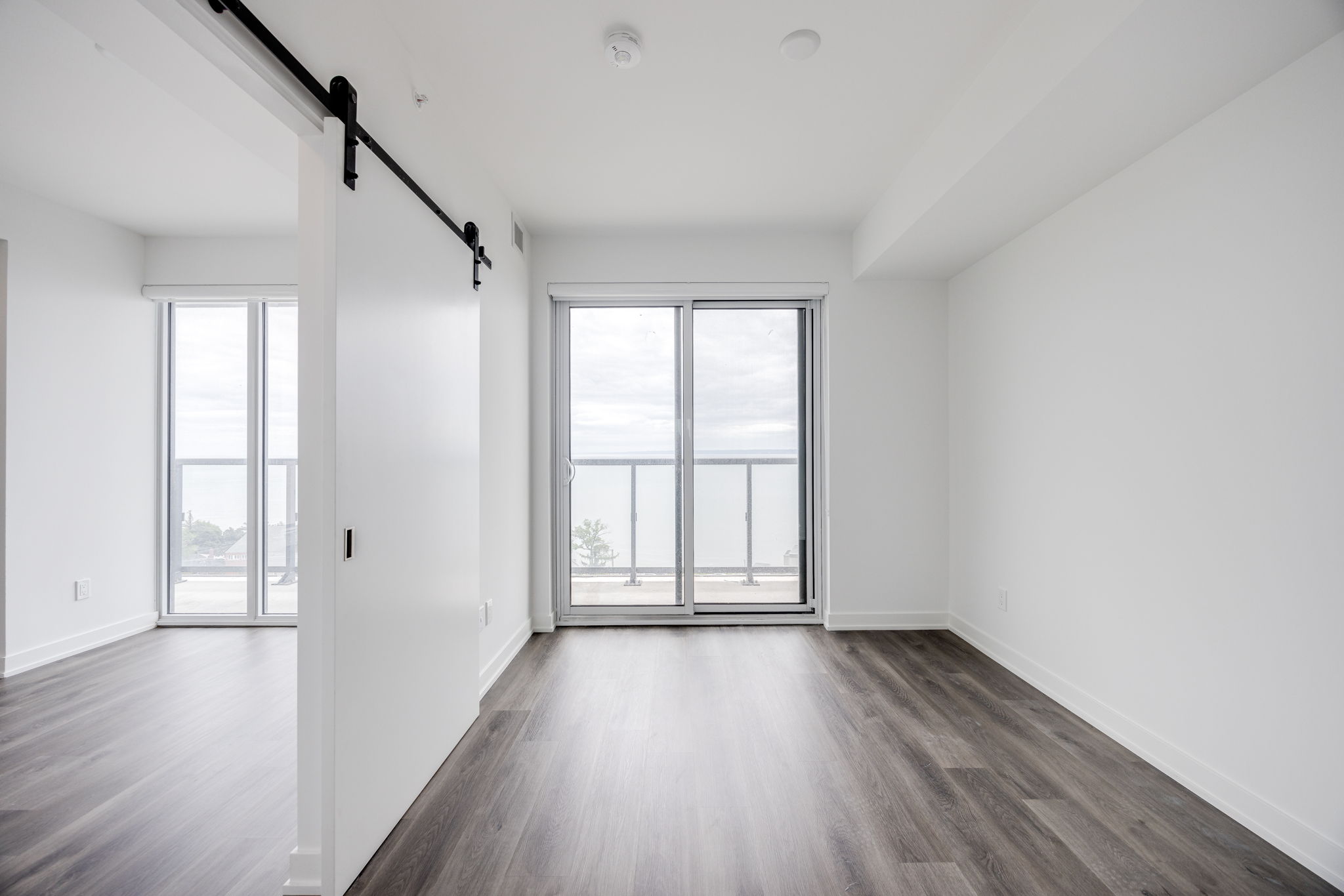 Burlington property showcase — delivered property photograph 14