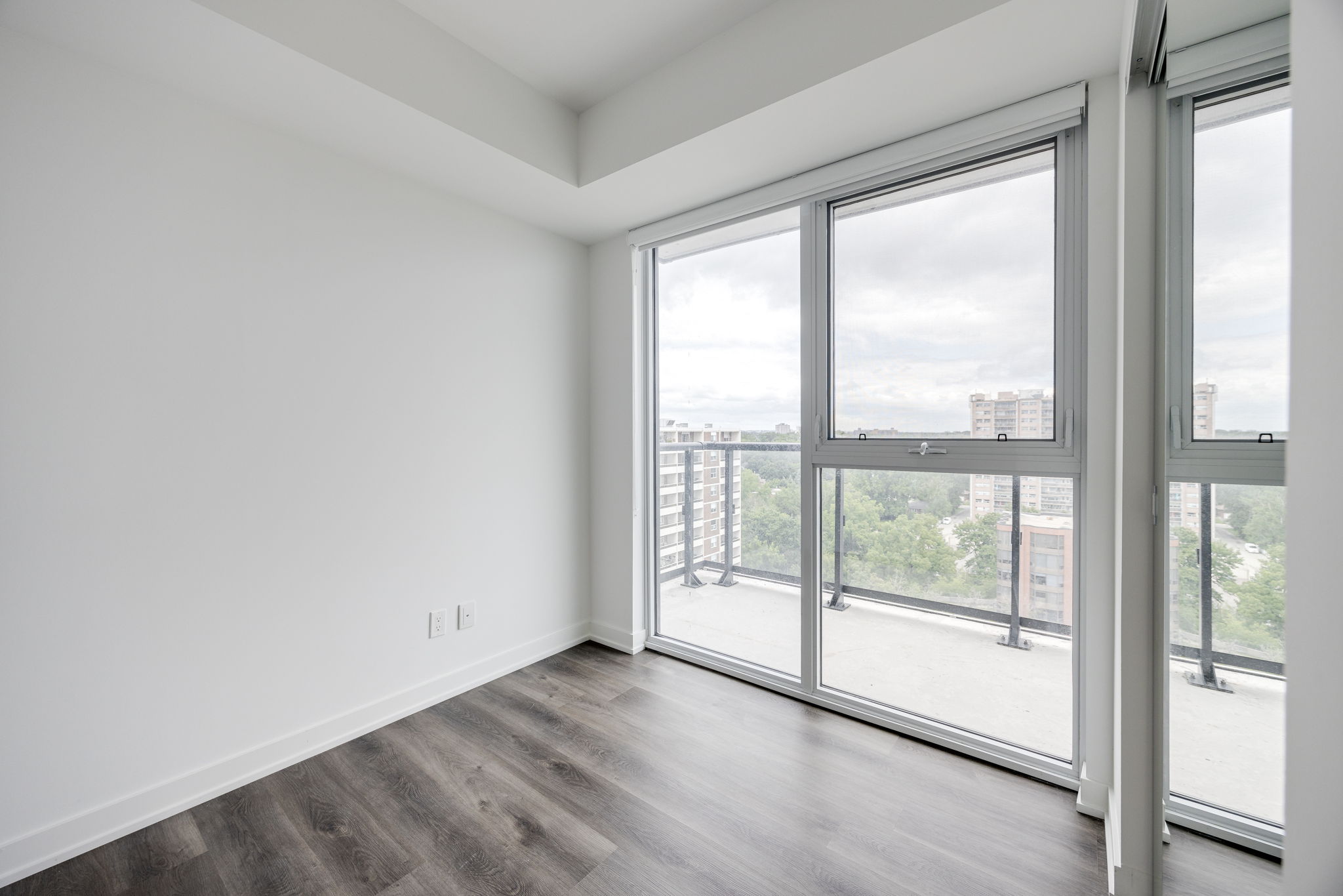 Burlington property showcase — delivered property photograph 18