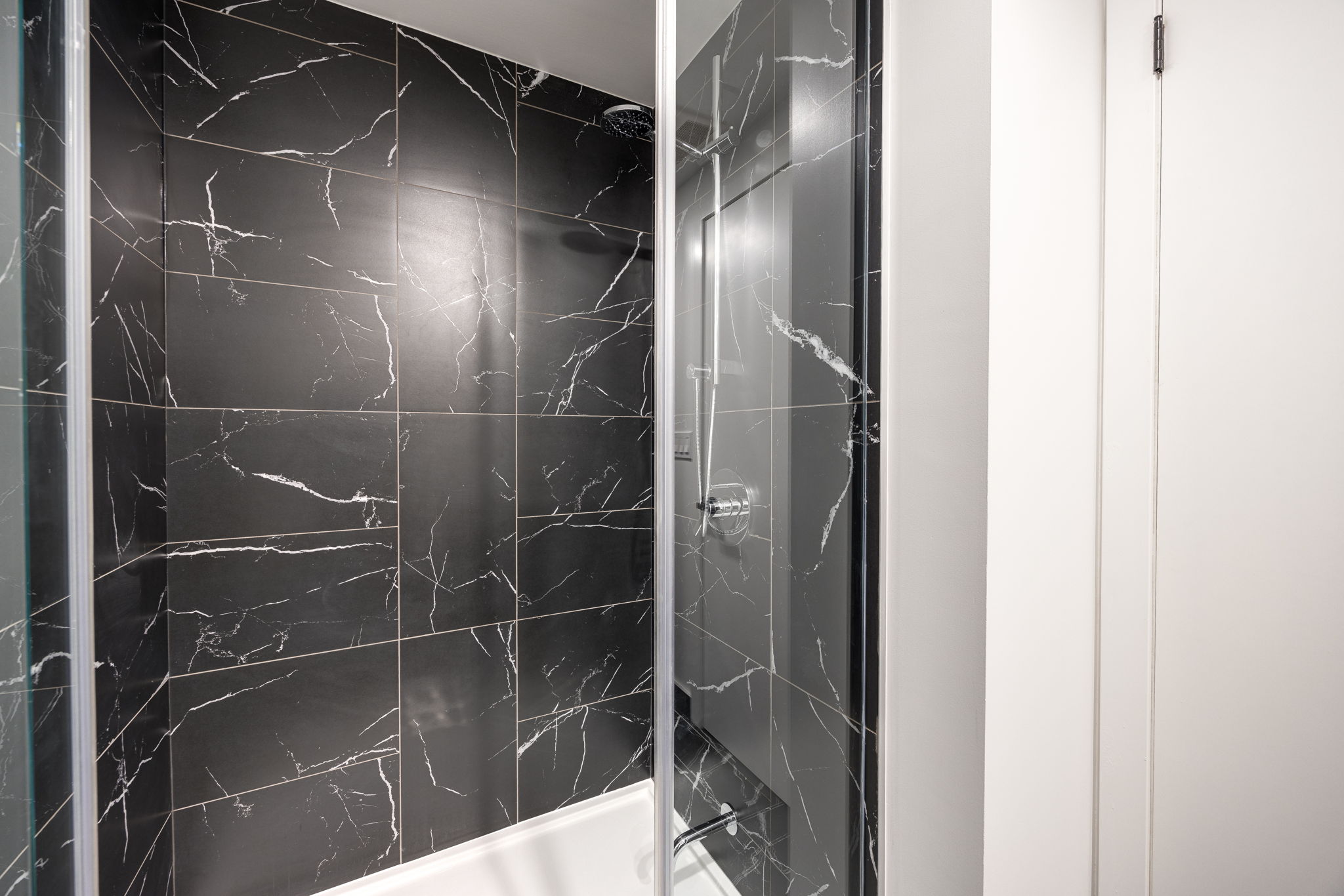 Burlington property showcase — delivered property photograph 22