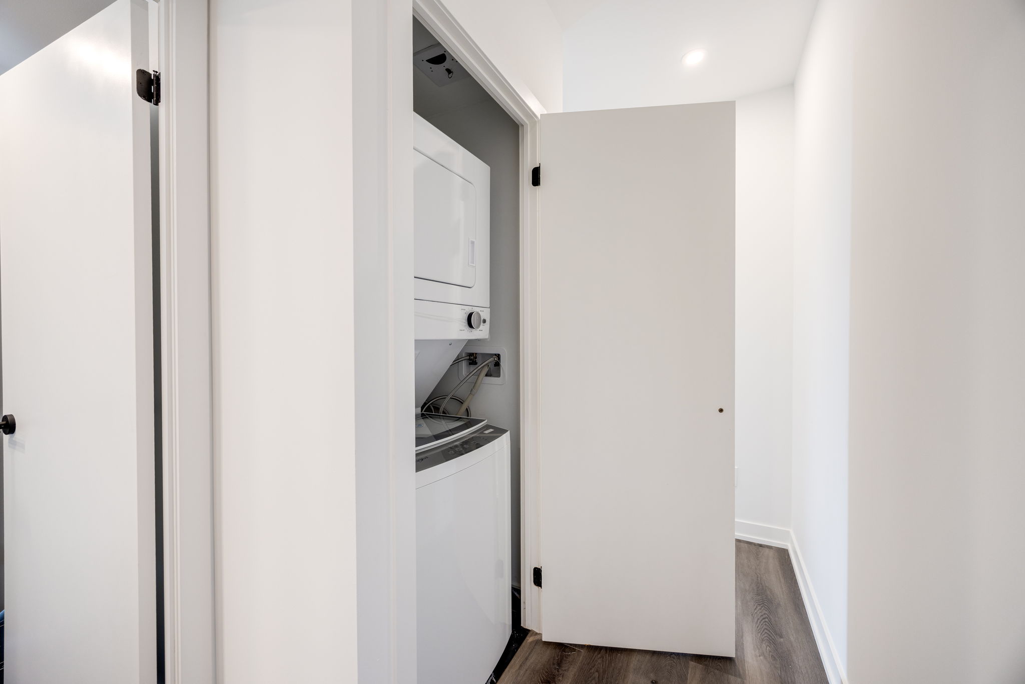 Burlington property showcase — delivered property photograph 23