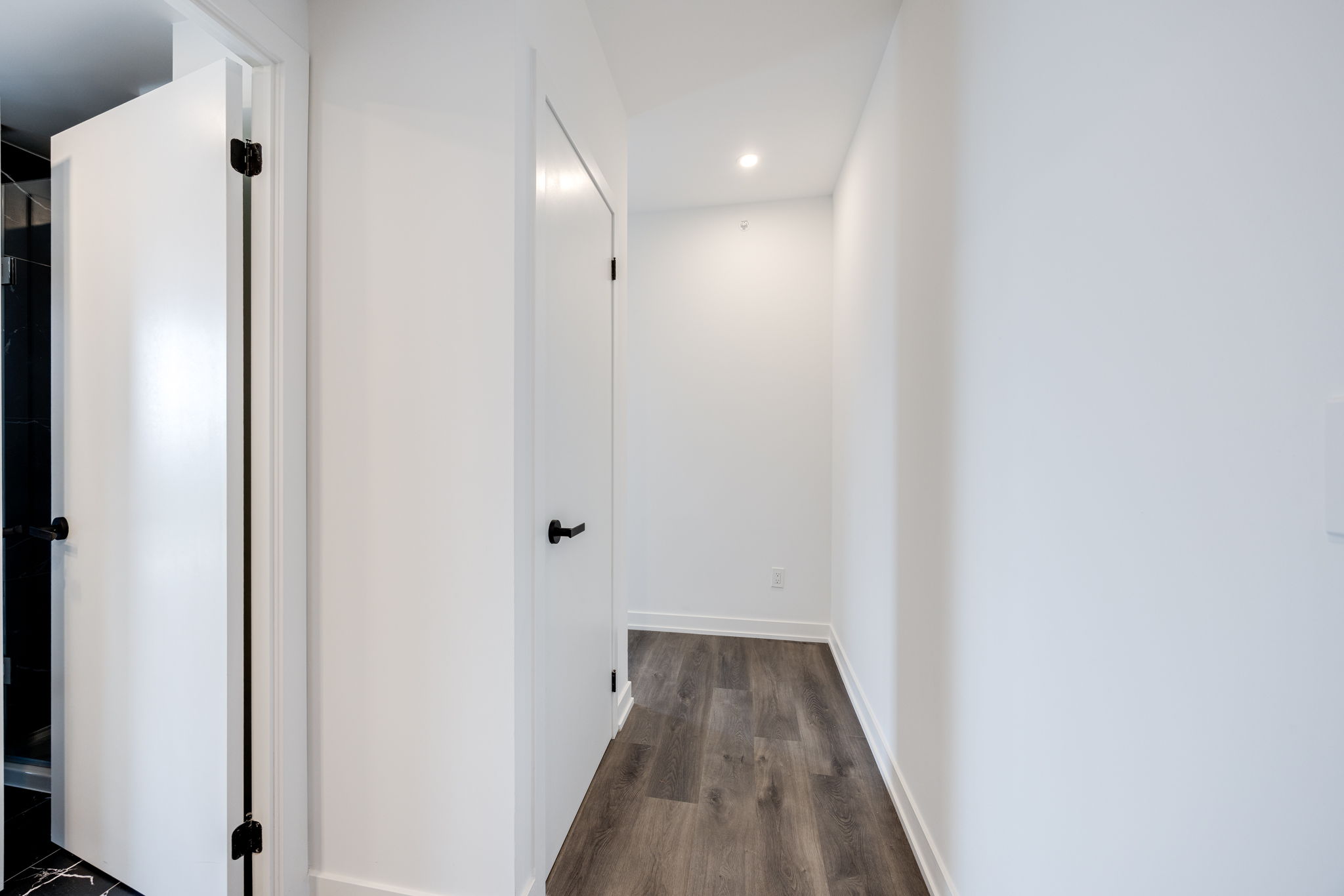 Burlington property showcase — delivered property photograph 24