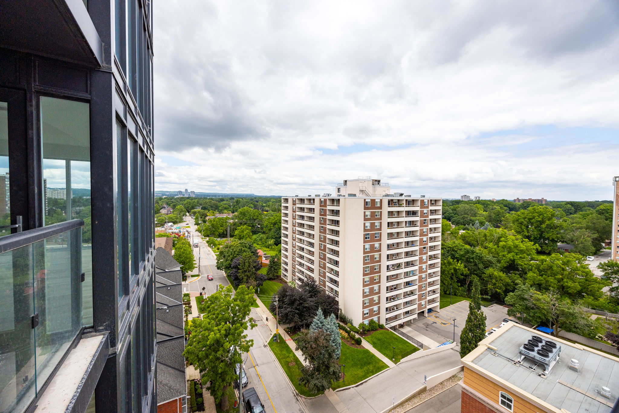 Burlington property showcase — delivered property photograph 26