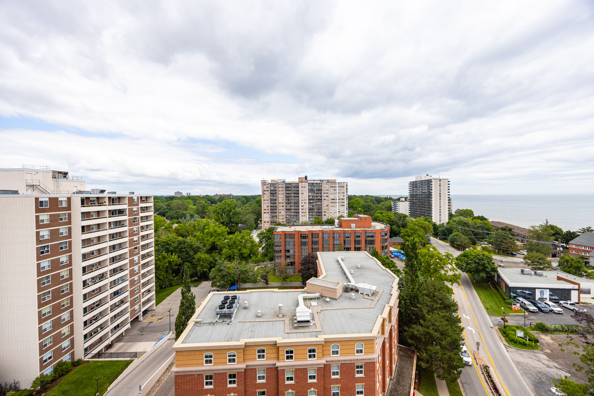 Burlington property showcase — delivered property photograph 27