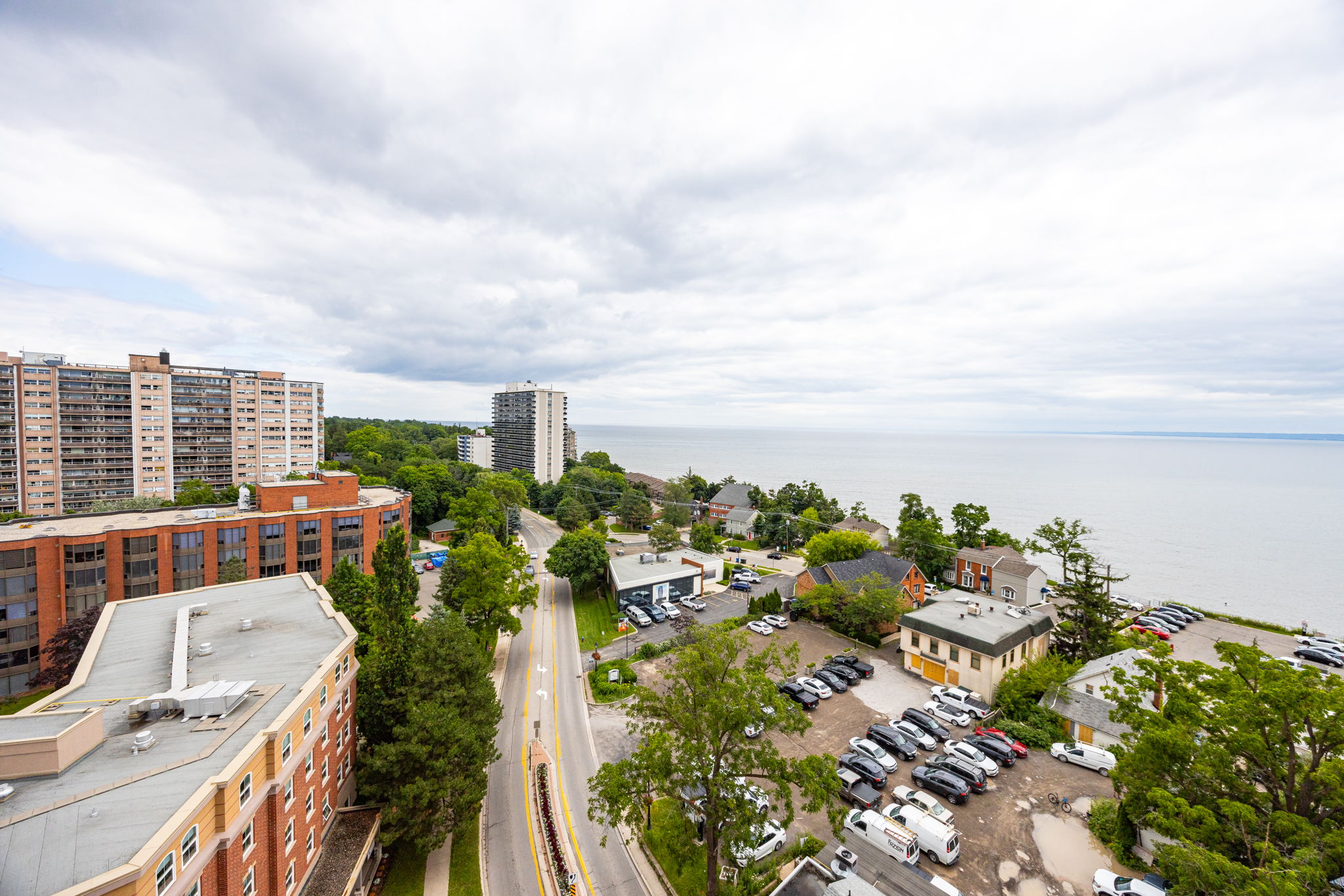 Burlington property showcase — delivered property photograph 32