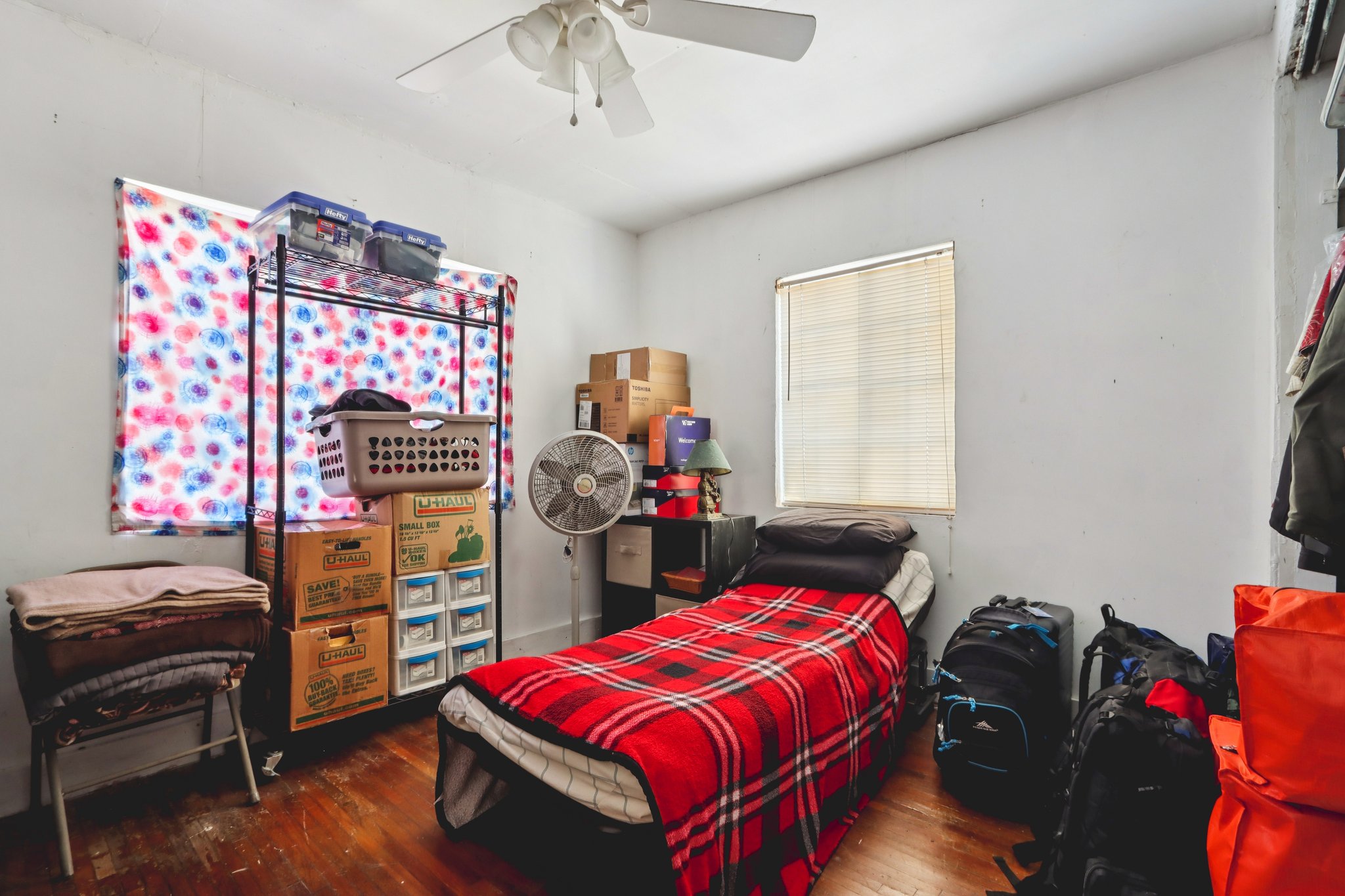 E 57th St-S1302-016.jpg