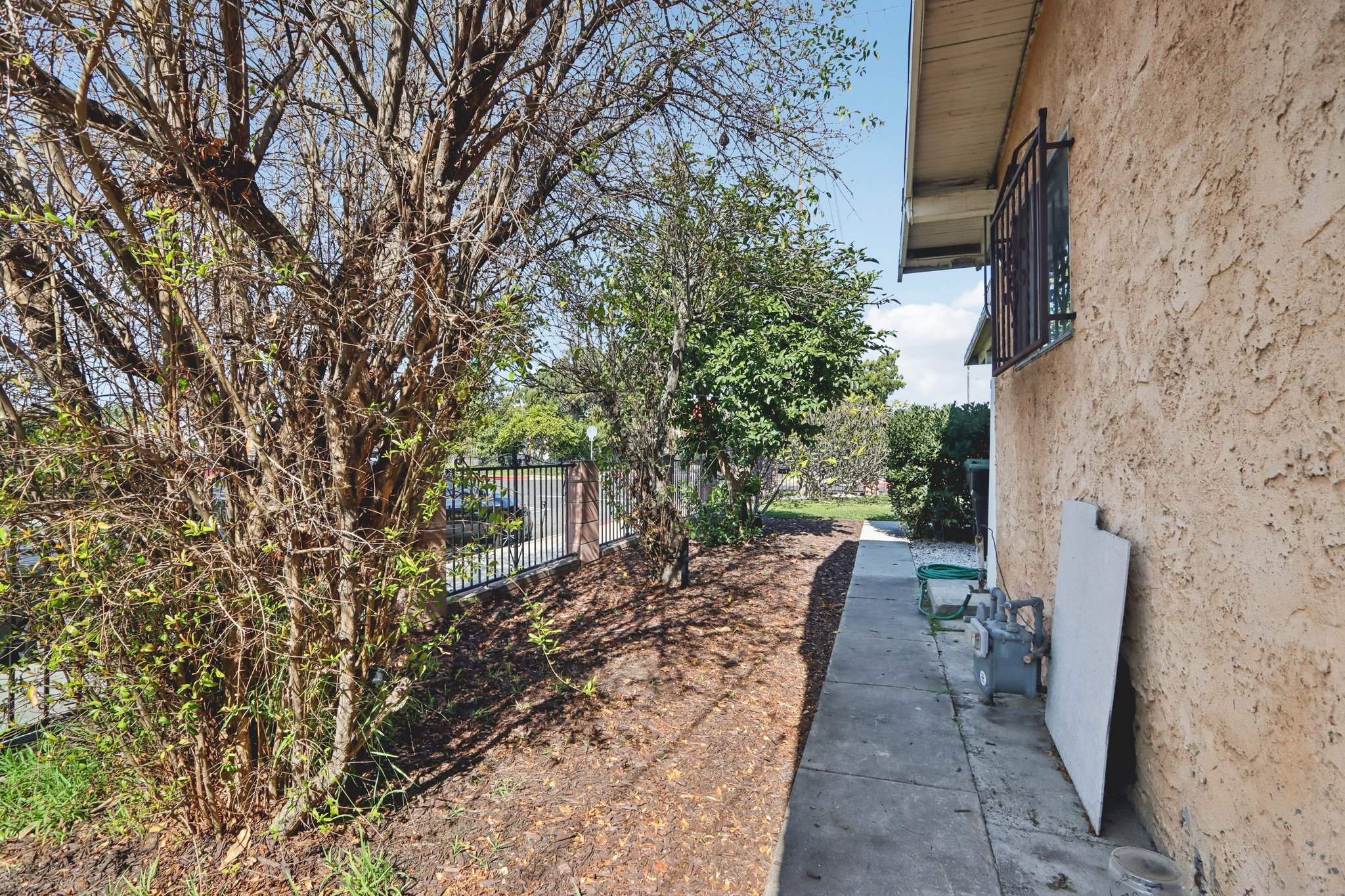 E 57th St-S1302-021.jpg