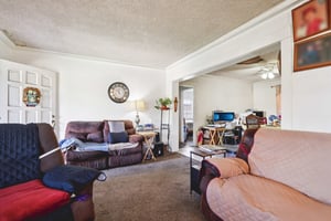 E 57th St-S1302-009.jpg