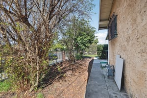 E 57th St-S1302-021.jpg