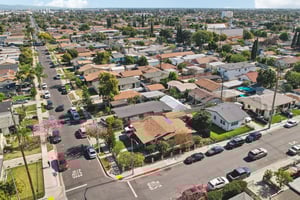 E 57th St-S1302-024.jpg