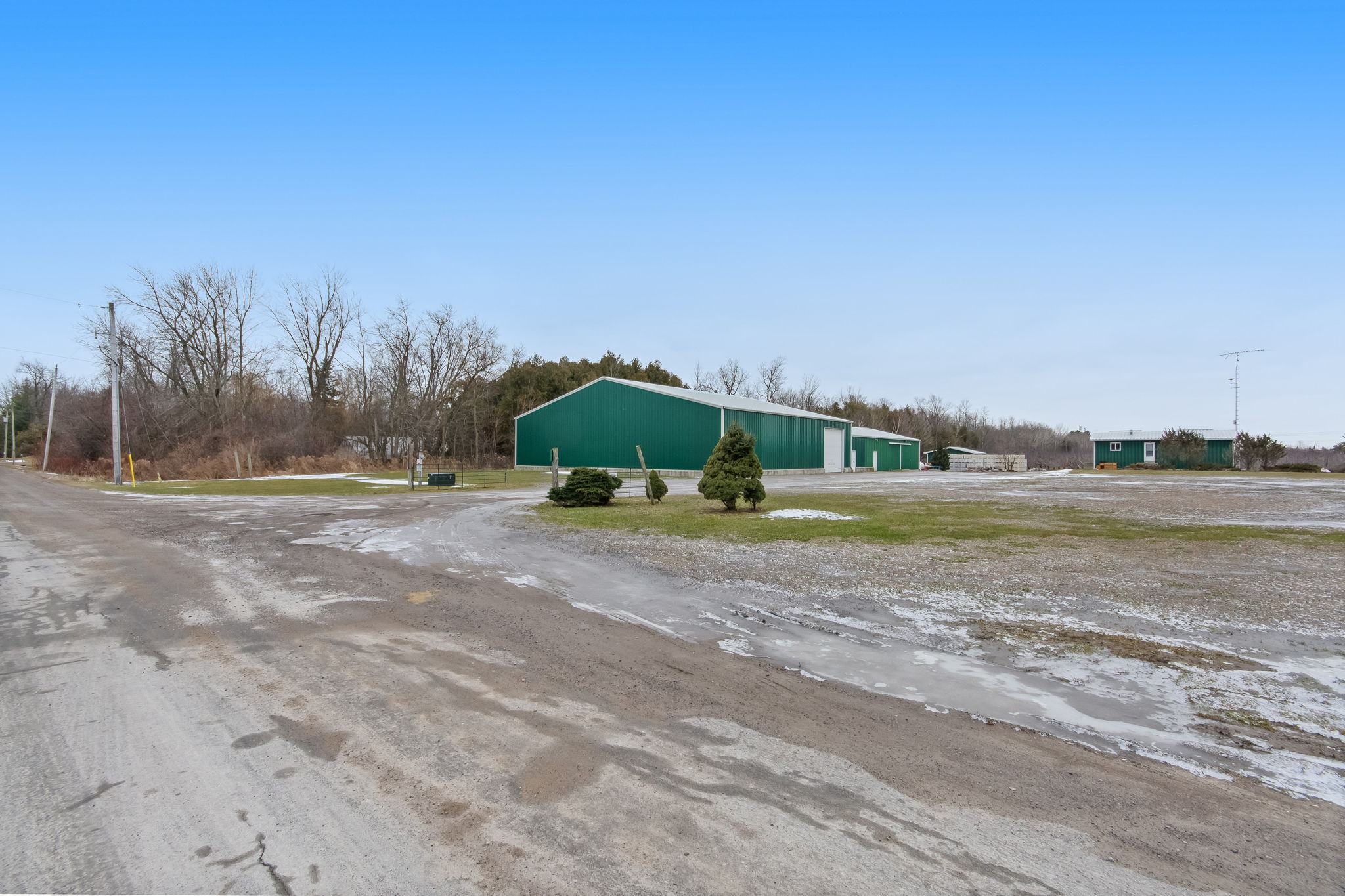 3700 Maple Grove Rd, Bowmanville, ON L1C 6N2 Reid Media Agency