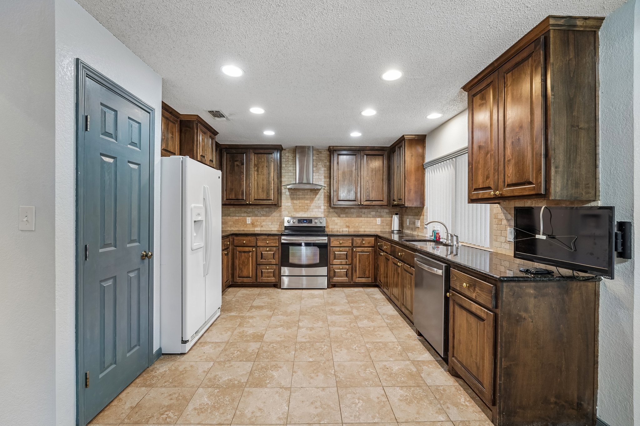 Shady Valley Dr-S2407-013.jpg