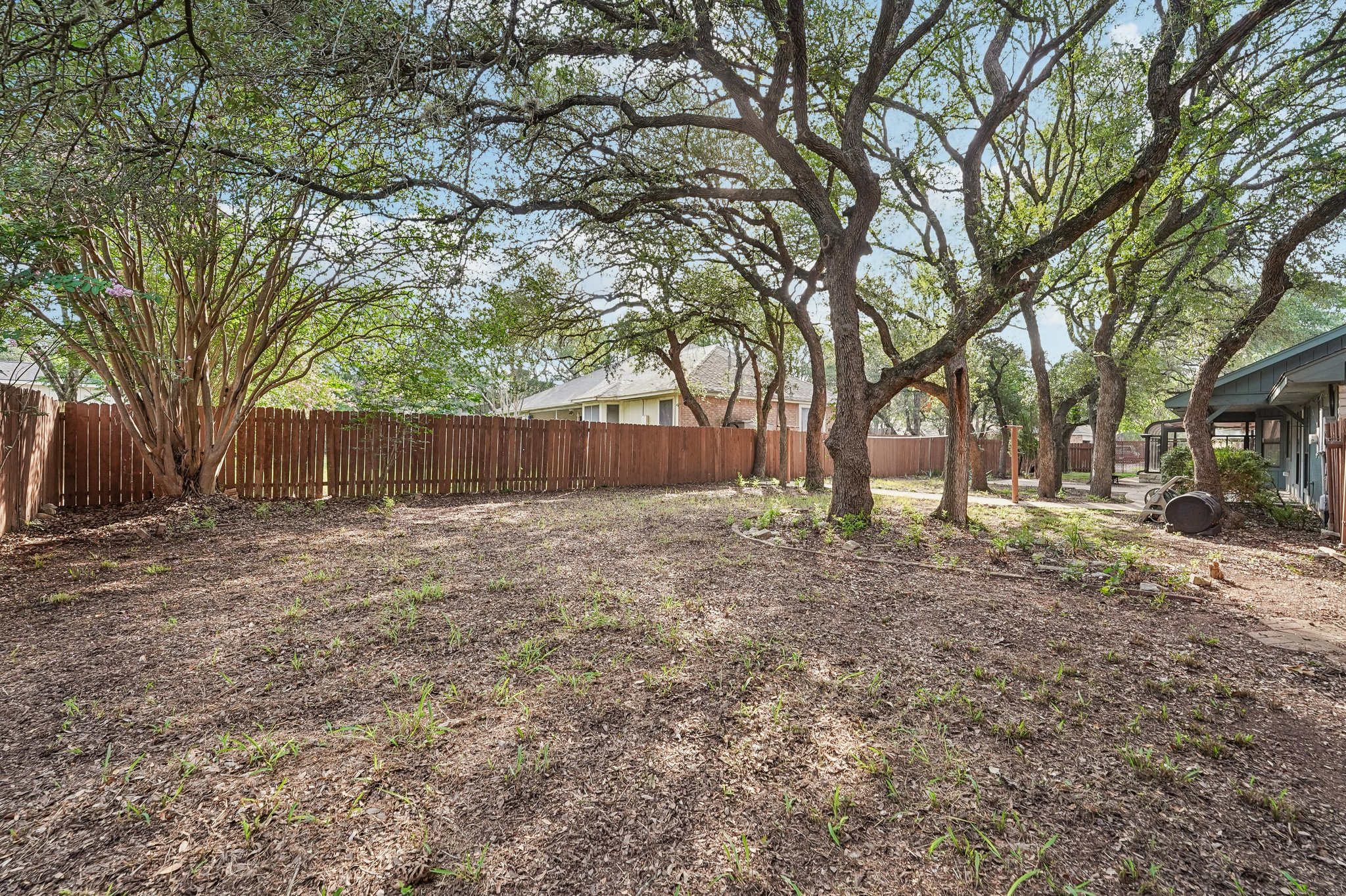 Shady Valley Dr-S2407-035.jpg