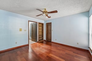 Shady Valley Dr-S2407-024.jpg