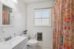 W 147th St-S0107-015.jpg