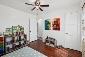 W 147th St-S0107-018.jpg