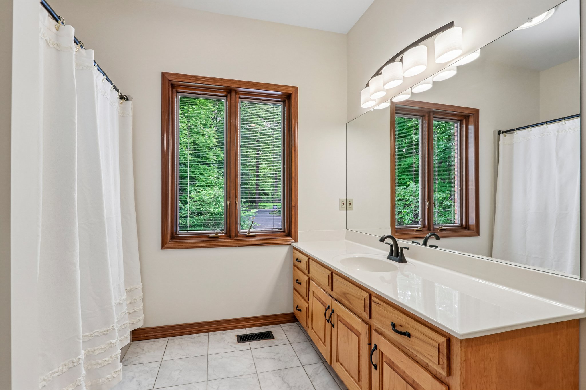 E Rachels Glen Rd-S2805-044.jpg