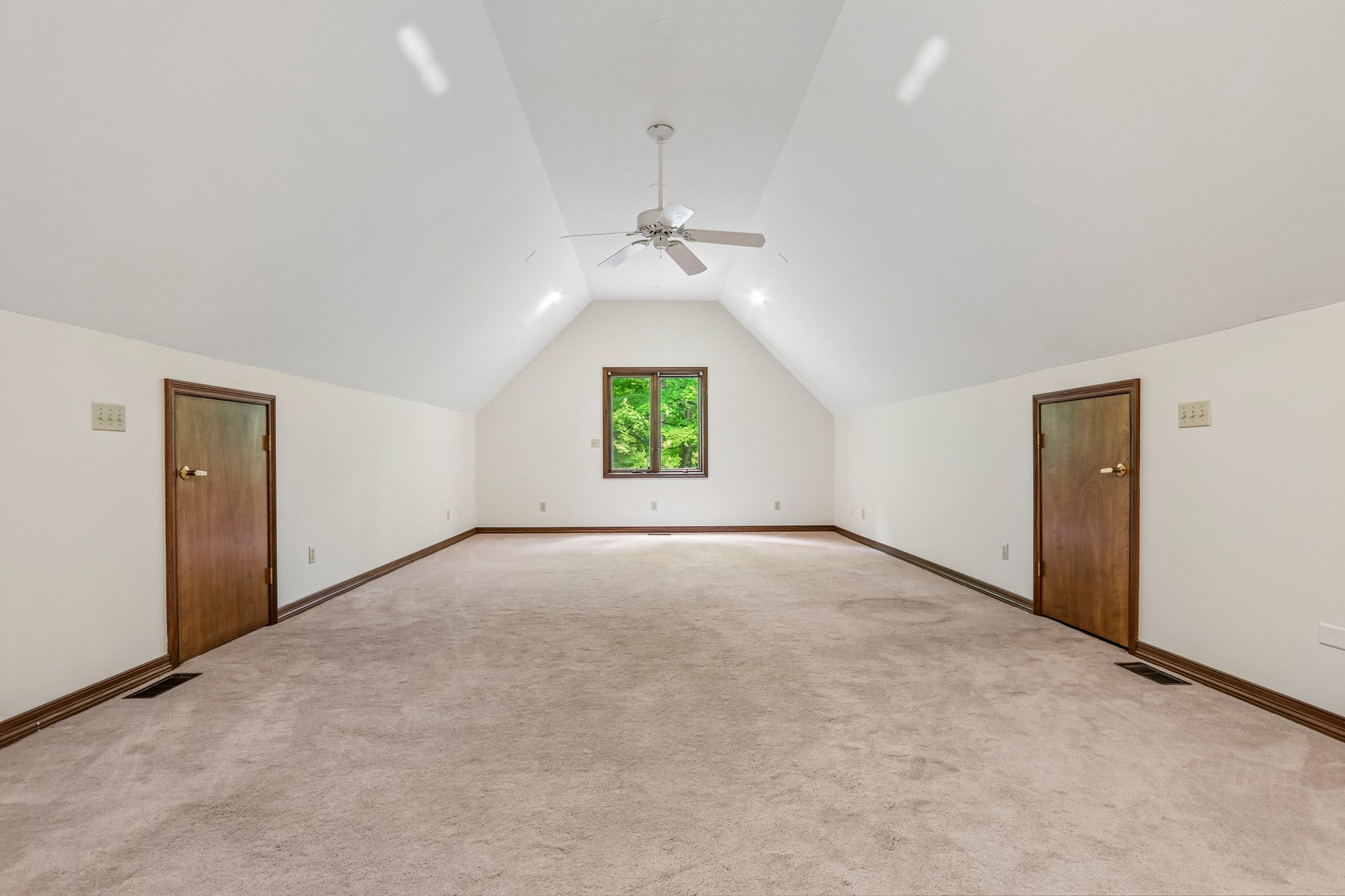 E Rachels Glen Rd-S2805-068.jpg