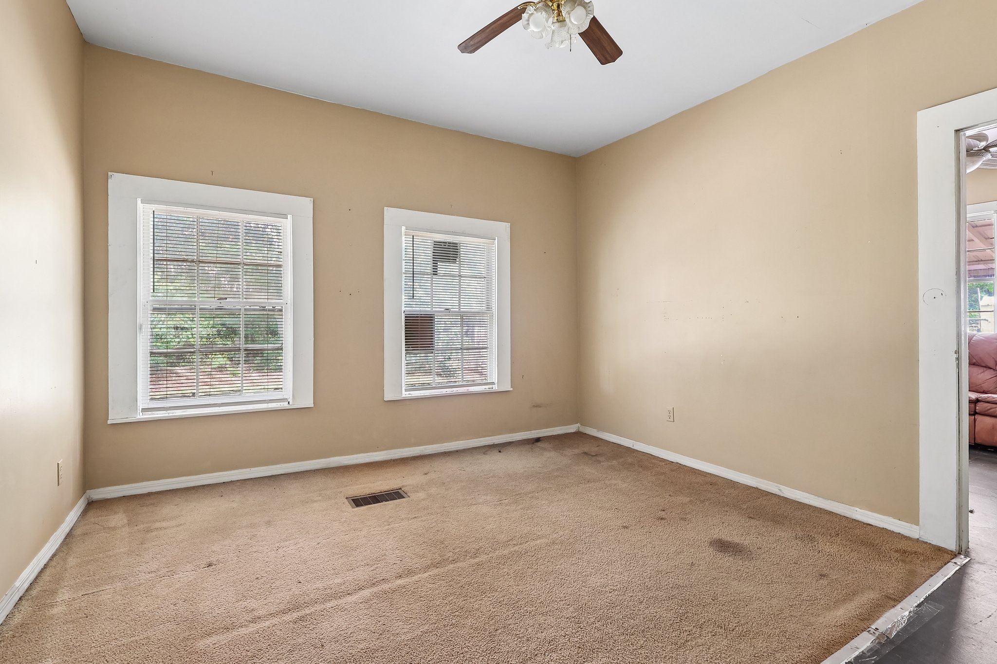 E Warm Springs Ave-S0106-020.jpg