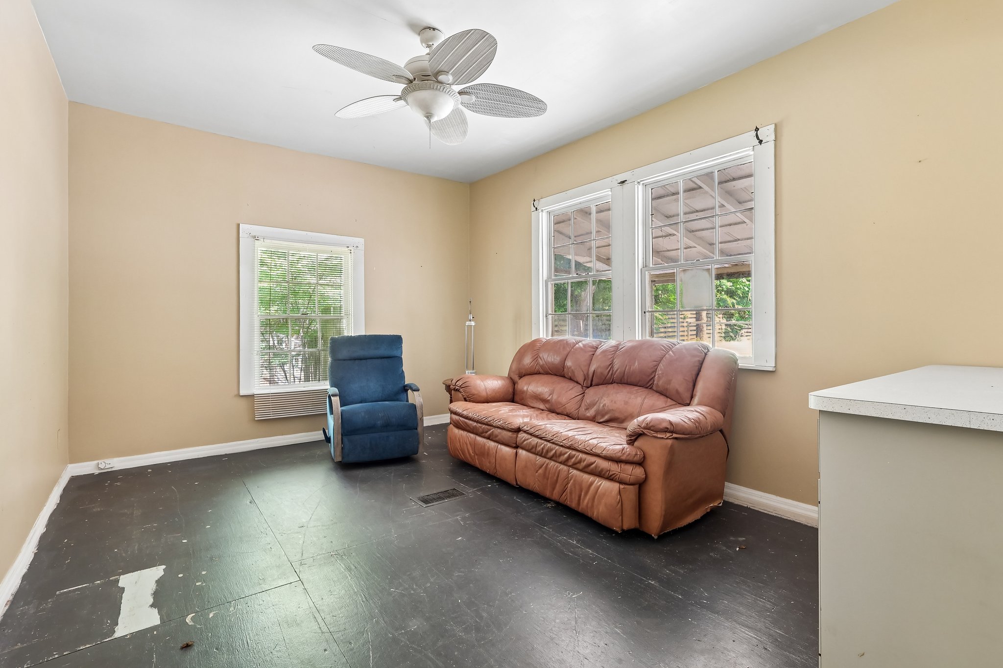 E Warm Springs Ave-S0106-023.jpg