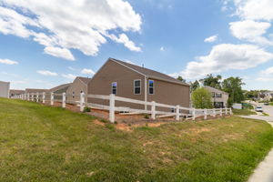 3701 Village Springs Dr-40