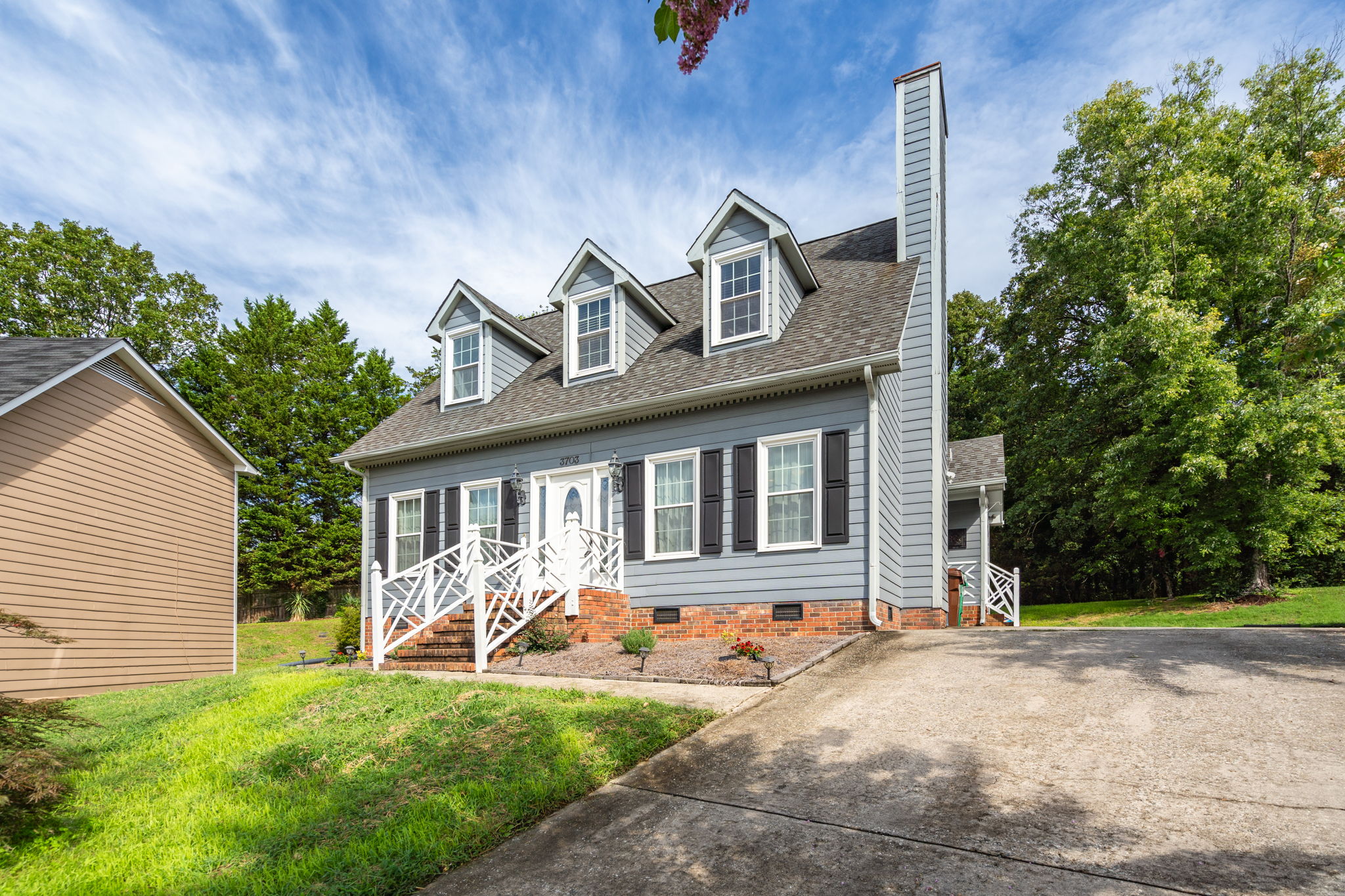 3703 Sutton Way-3
