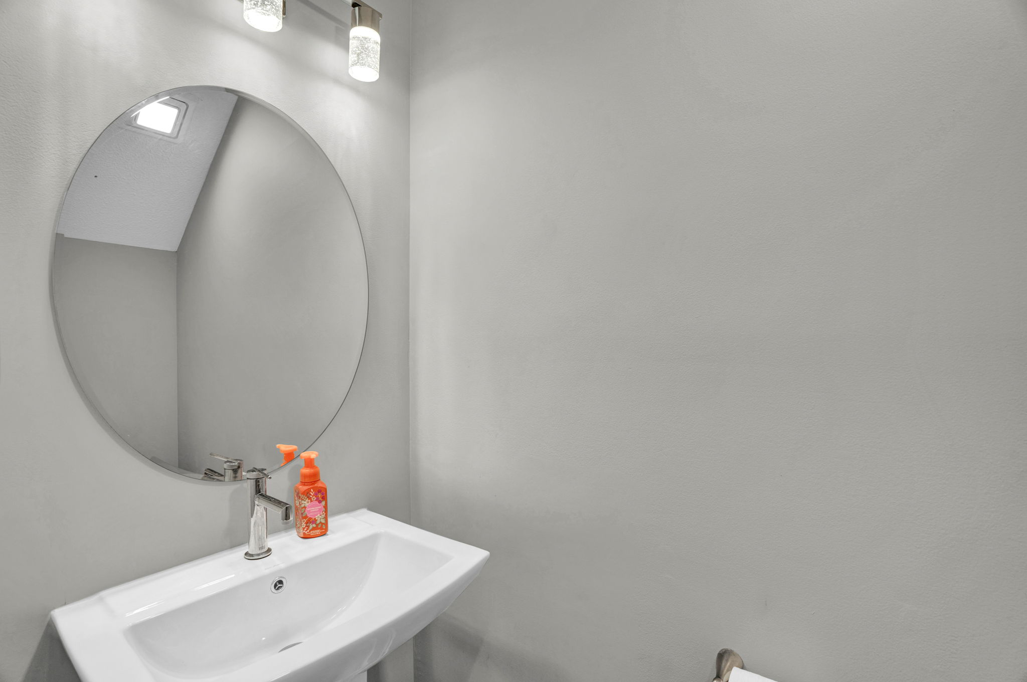 3703 Sutton Way-17