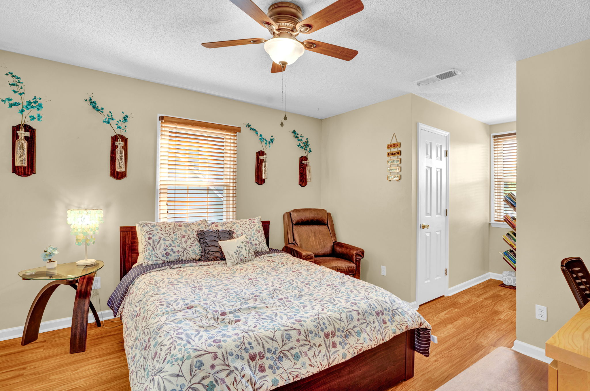 3703 Sutton Way-23
