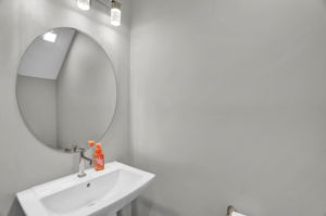 3703 Sutton Way-17