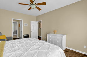 3703 Sutton Way-19