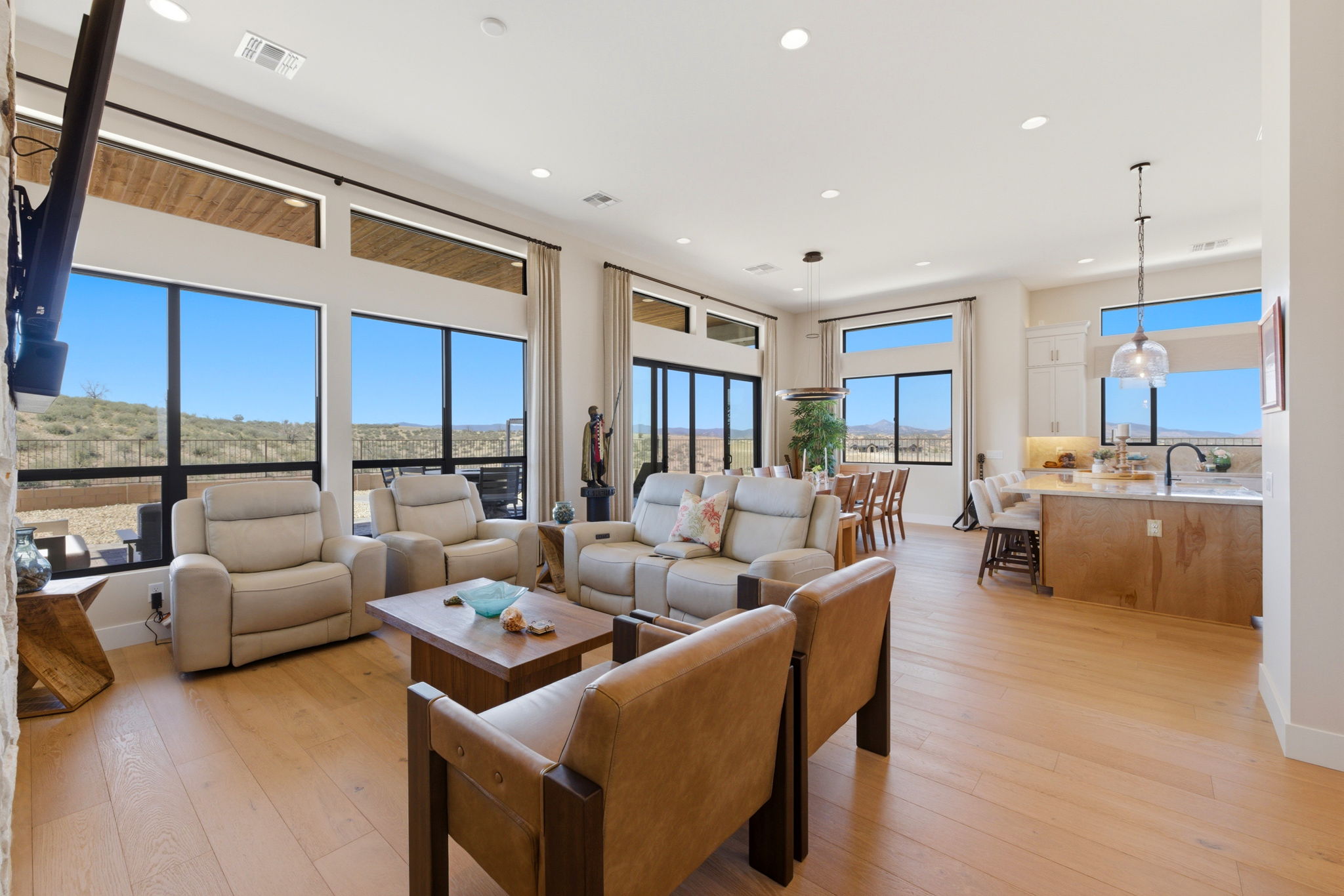 Living Room (2)
