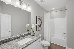  Photo 47