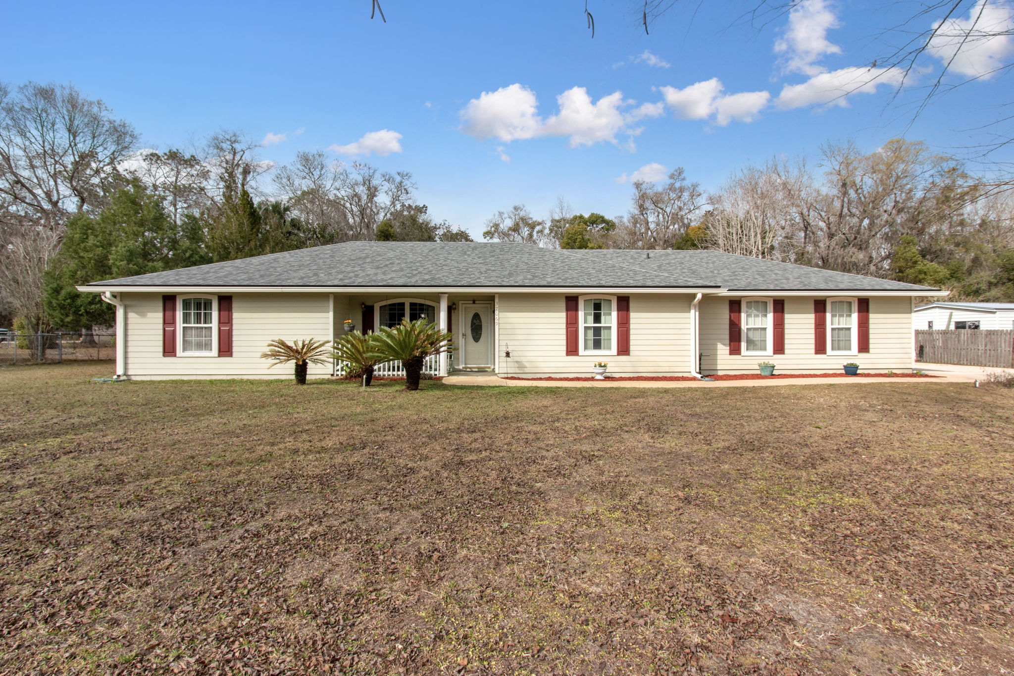 Welcome to 37069 Lee St